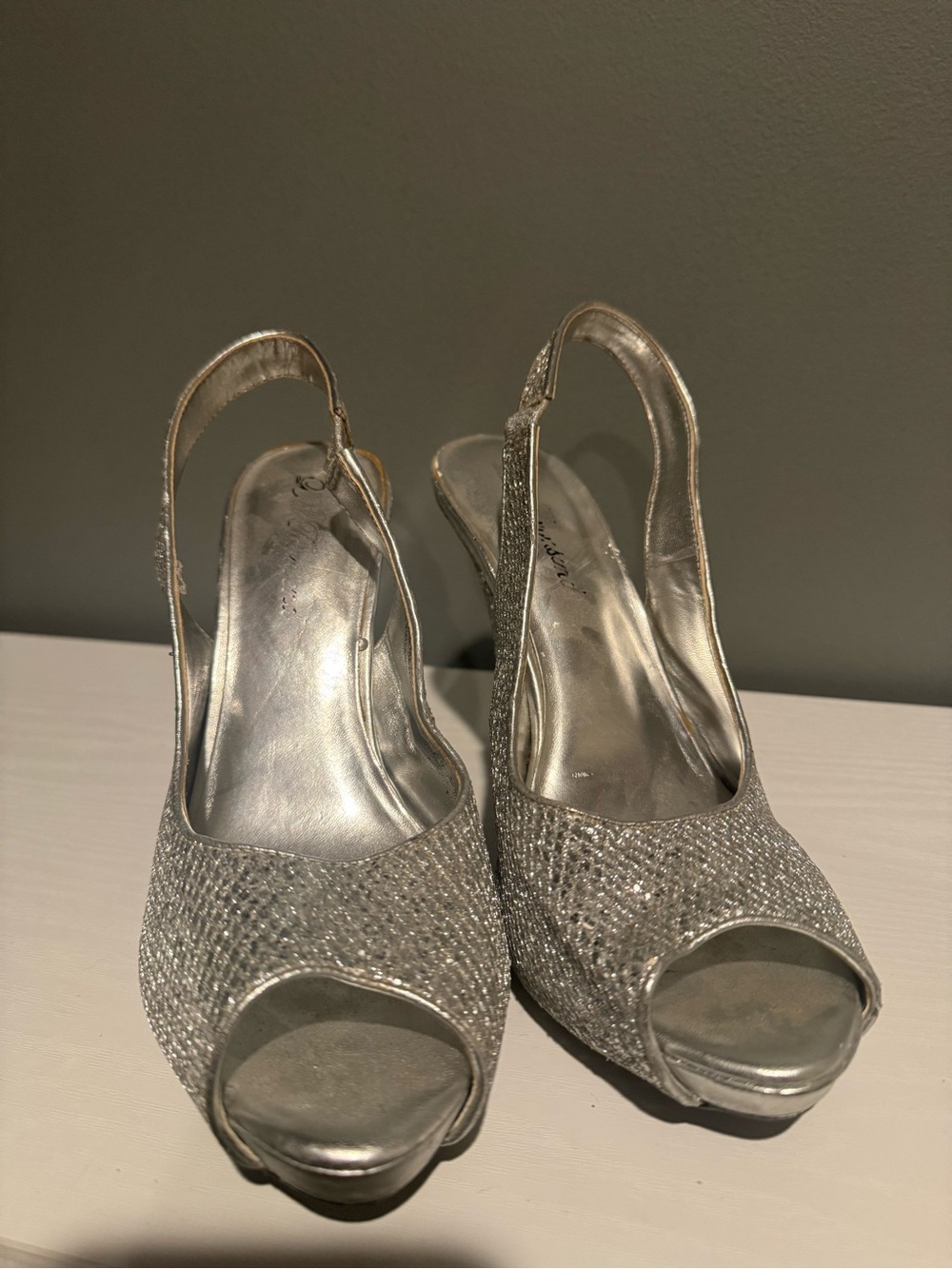 Lulu Townsend Silver Glitter Peep-Toe Slingback Heels